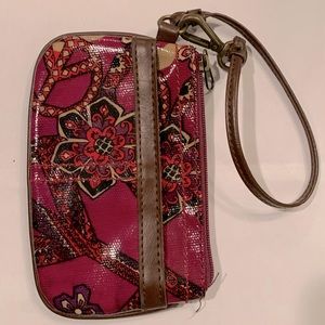 Mudd wristlet / clutch with key fob - floral